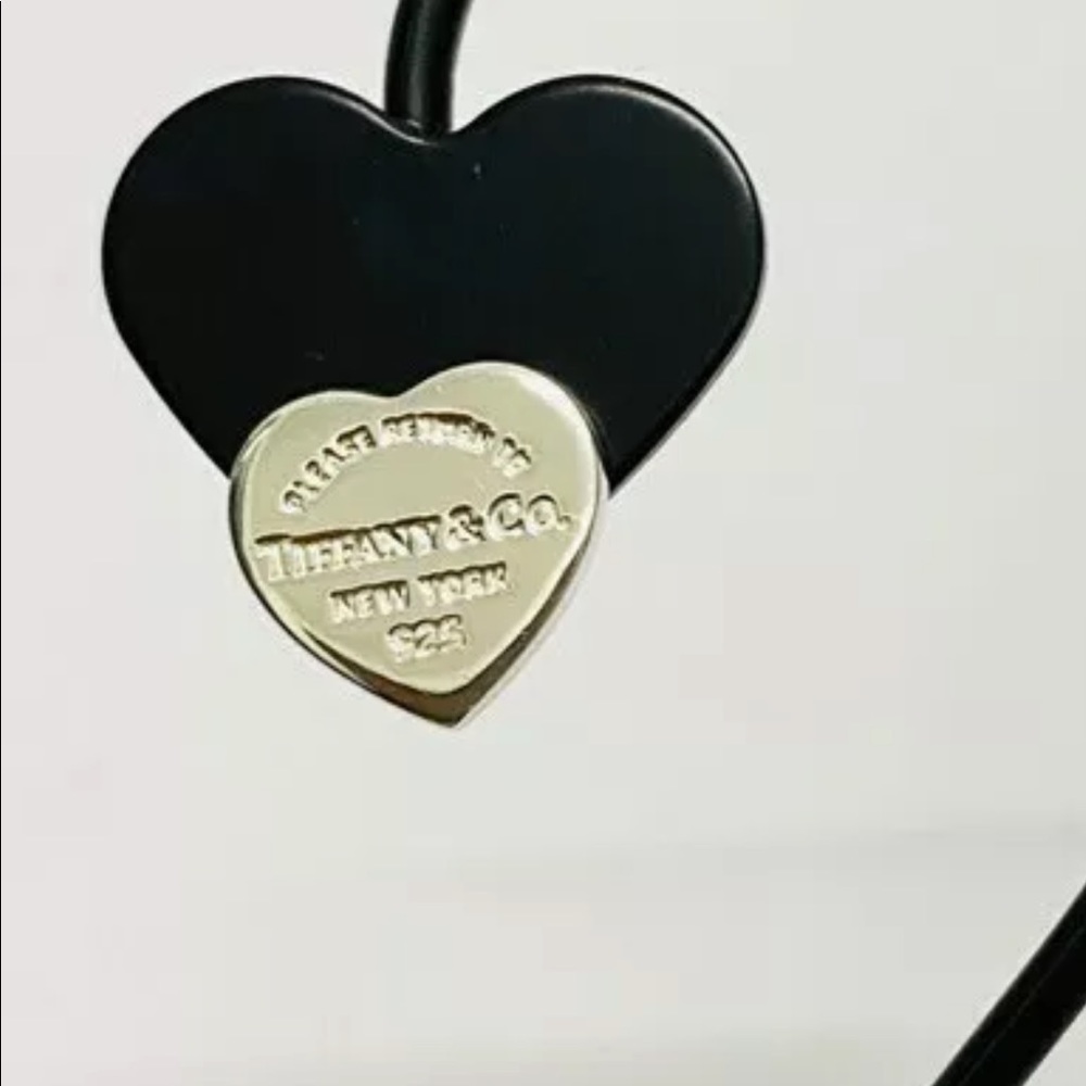 SINGLE Tiffany and Co heart stud earring